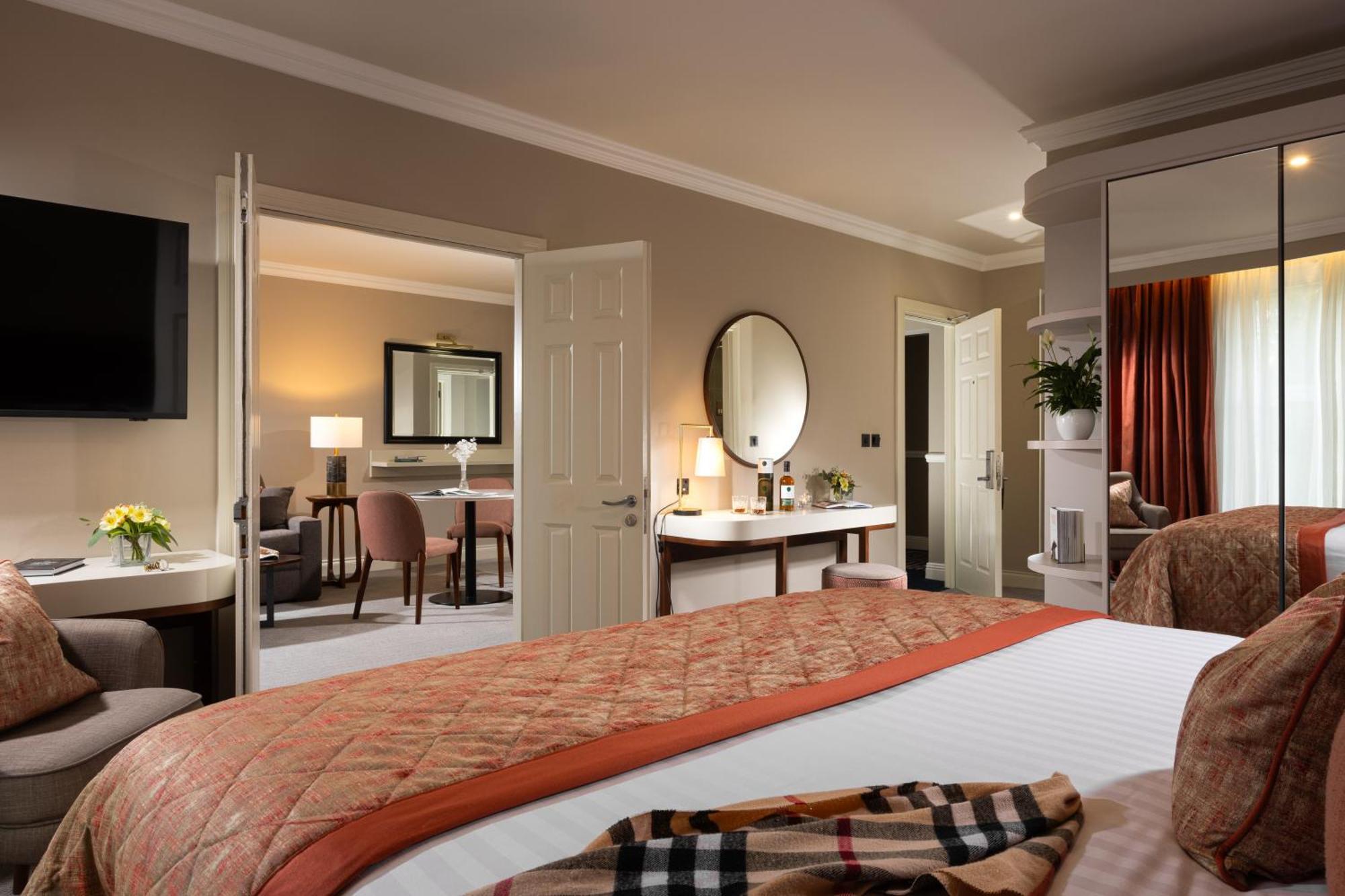 Tulfarris Hotel And Golf Resort Extérieur photo